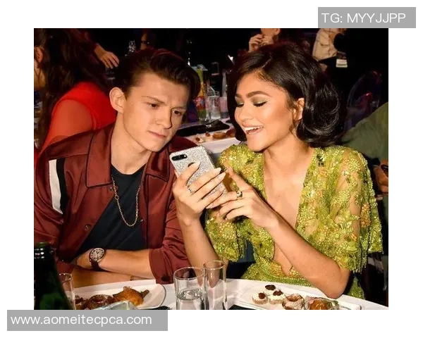 荷兰弟与足球明星的偶遇瞬间引发热议与欢笑